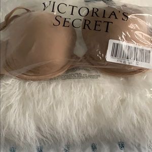 Victoria’s Secret lightly lined Demi bra